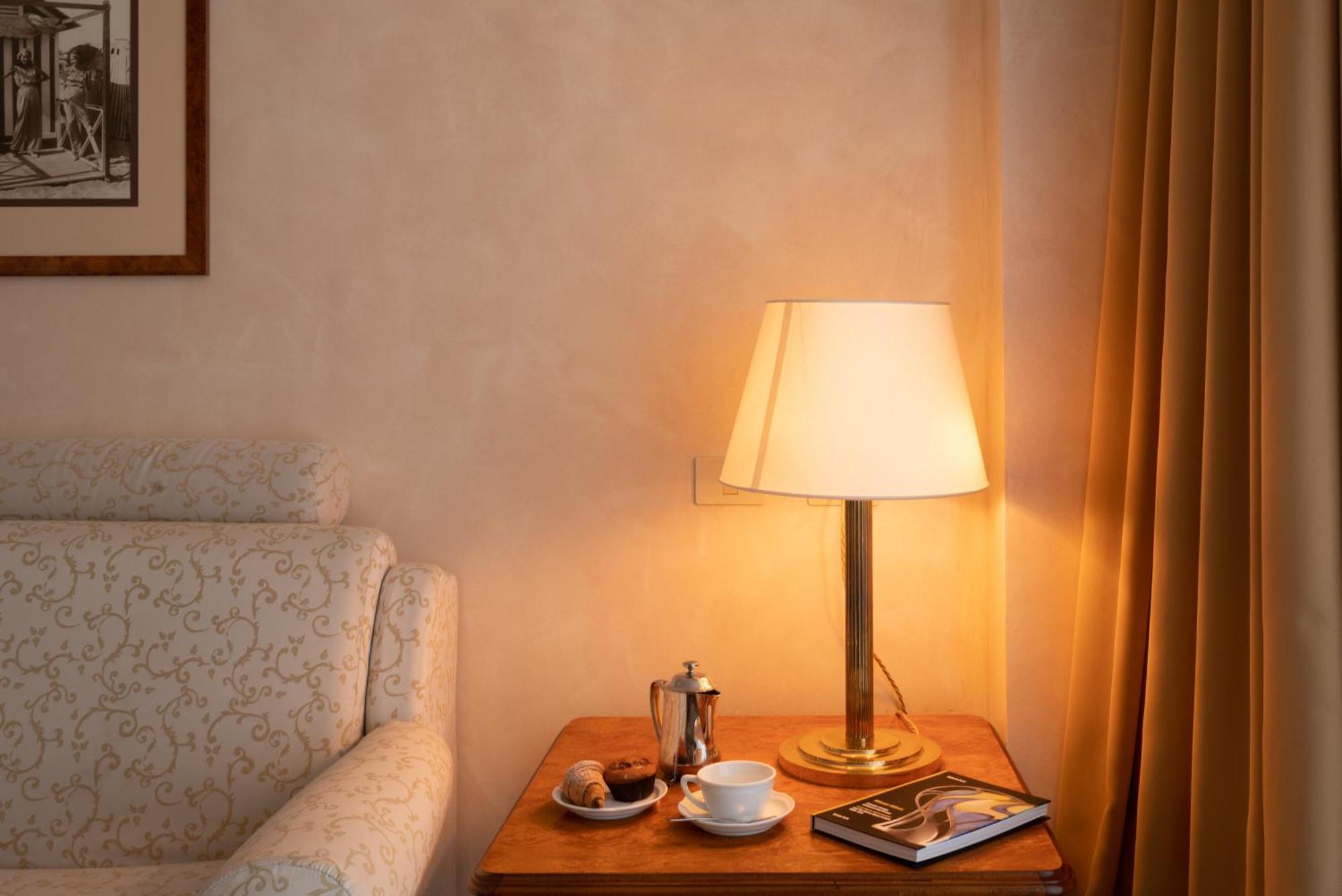 Grand Astoria Hotel 4*